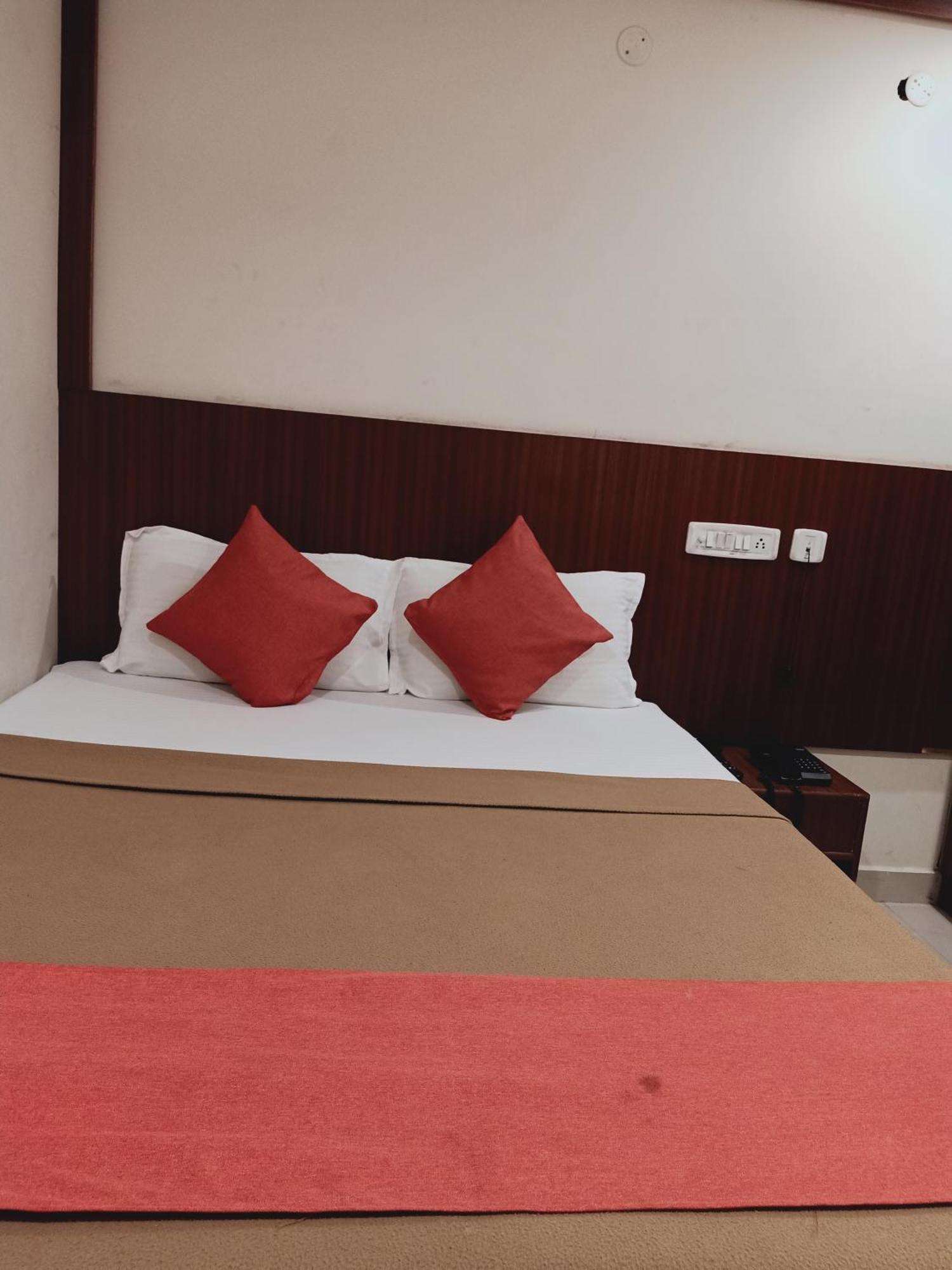 Hotel Neem Tree Hyderabad Airport شمس أباد المظهر الخارجي الصورة