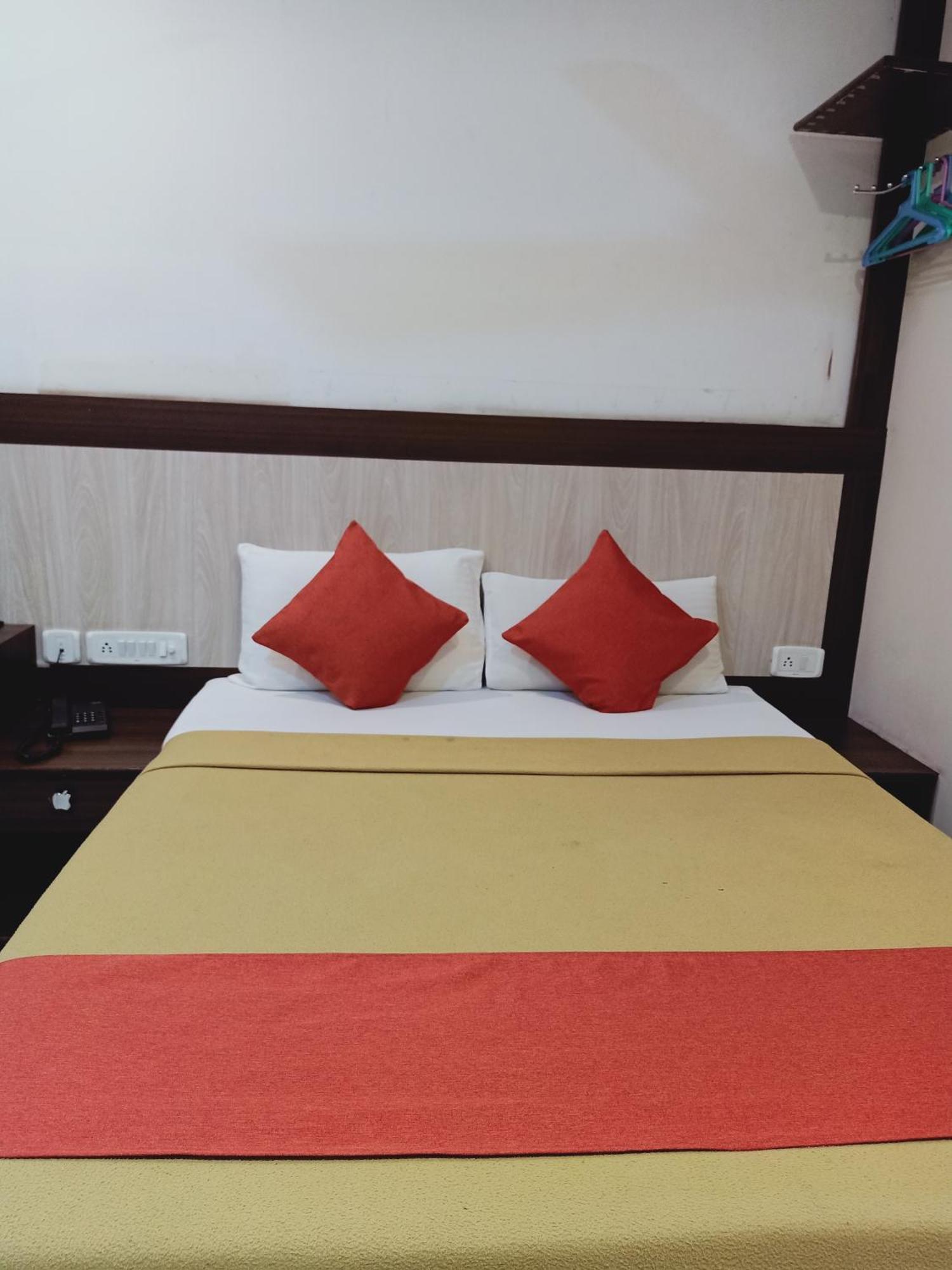 Hotel Neem Tree Hyderabad Airport شمس أباد المظهر الخارجي الصورة